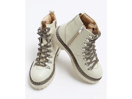 River island 2025 cream boots